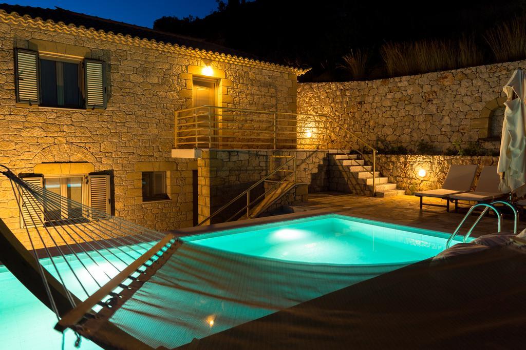 Tseralia Houses Stoupa Exterior photo